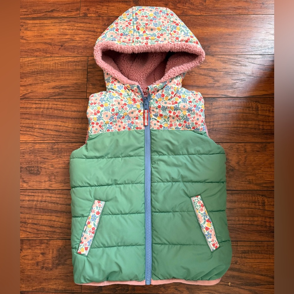 Mini Boden Floral and Green Reversible Teddy Sherpa Kids Vest | Size 6-7